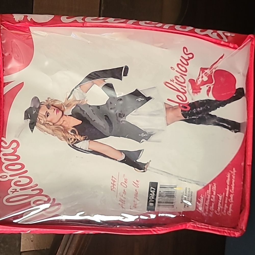 NIB Delicious Sexy Pirate Halloween Costume